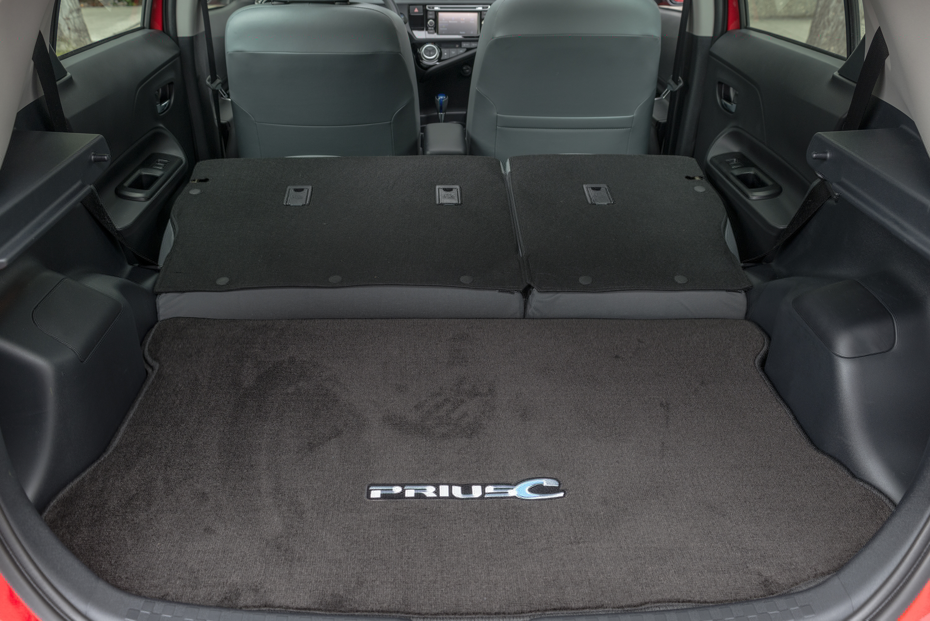 2016 Toyota Prius c gets Safety Sense, special edition