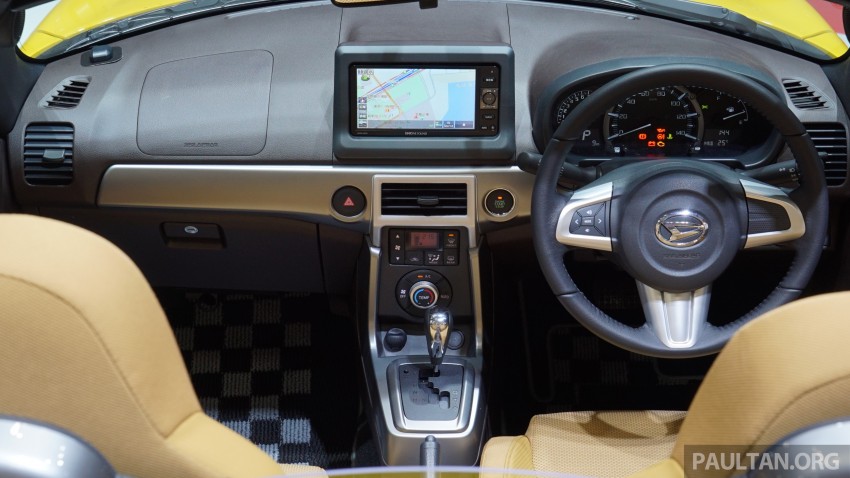 Tokyo 2015: Daihatsu Copen Cero folding roof video 400203