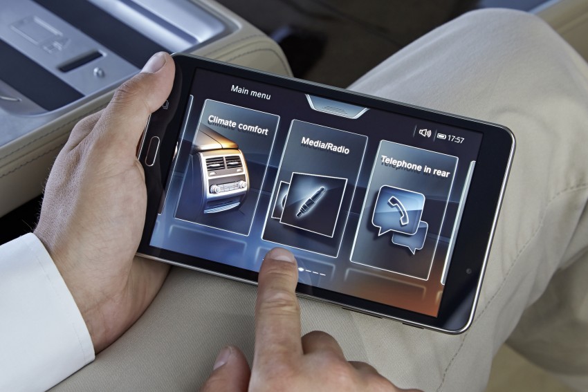 GALLERY: G11 BMW 7 Series in right hand drive form 391632