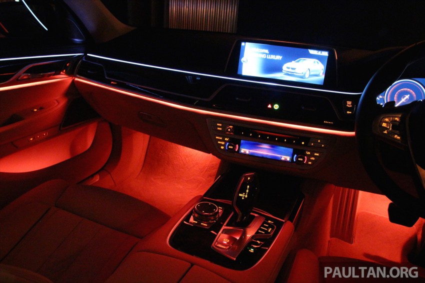 GALLERY: BMW 7 Series Sky Lounge panoramic roof 436554
