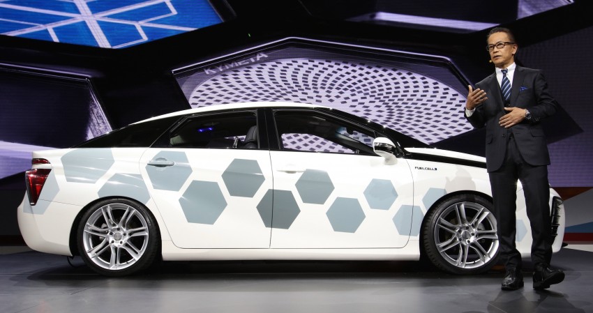 Toyota Mirai with satellite tech revealed at Detroit 428069