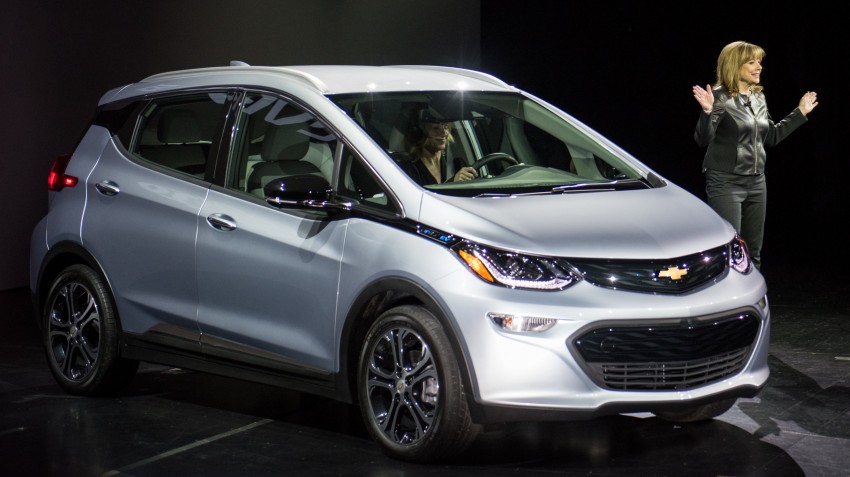 2017 Chevrolet Bolt EV debuts at CES – 320 km range 425730