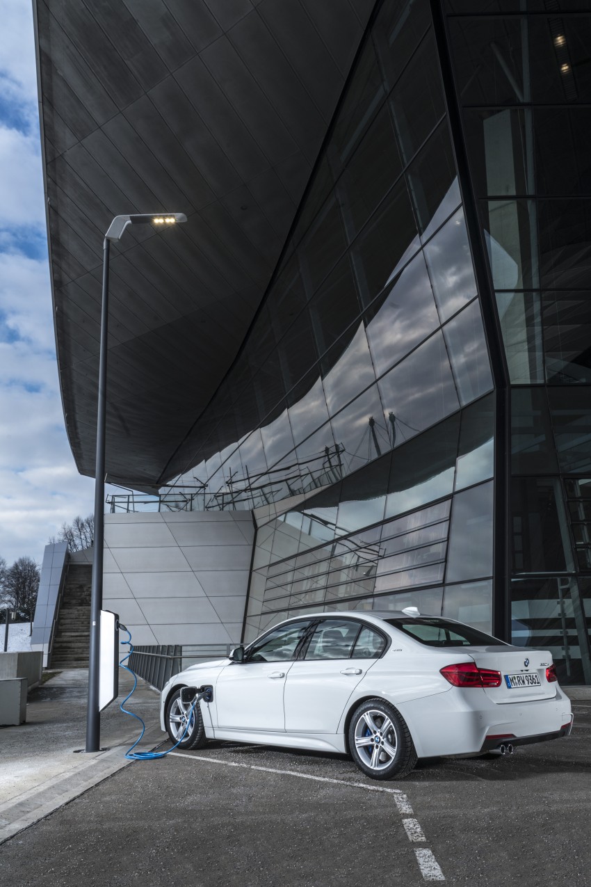 2016 BMW 330e iPerformance – production car finally debuts this year featuring 2.0 turbo hybrid system 465666