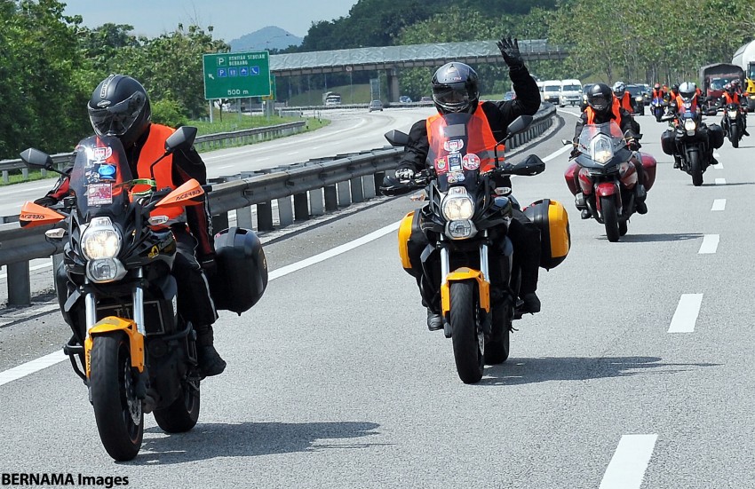Penunggang motosikal dilarang guna lorong laju? 470115