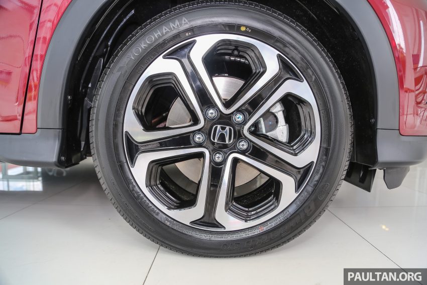 GALLERY: Honda HR-V in Dark Ruby Red Pearl colour 497600