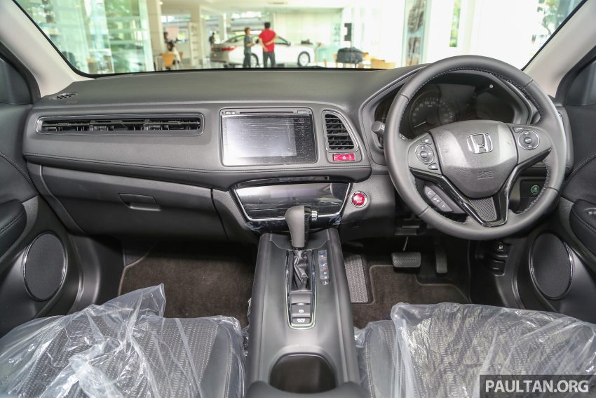 GALERI: Honda HR-V berwarna Dark Ruby Red Pearl 497737