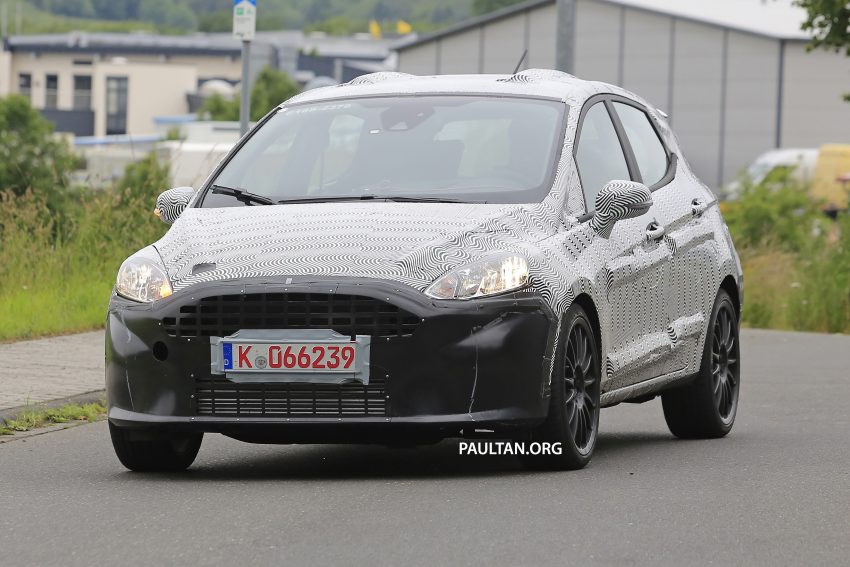 SPIED: 2017 Ford Fiesta ST wearing five-door body 511226