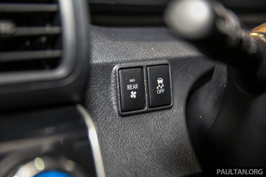 GALLERY: 2016 Toyota Sienta at Mitsui Outlet Park 516435