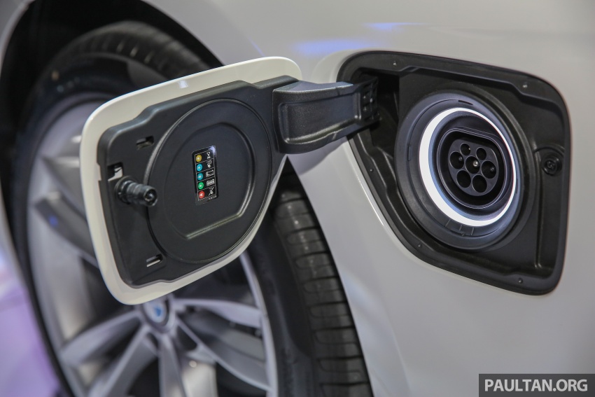BMW 330e iPerformance Sport plug-in hybrid launched in Malaysia: 0-100 km/h 6.1 sec, 2.1 l/100 km, RM249k 540529