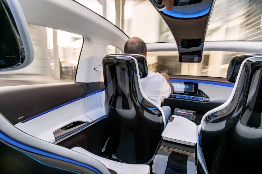 Mercedes-Benz Generation EQ makes debut in Paris 556861