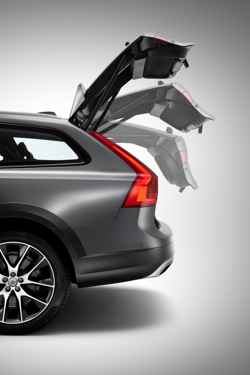 Volvo V90 Cross Country – new off-road wagon debuts 549754