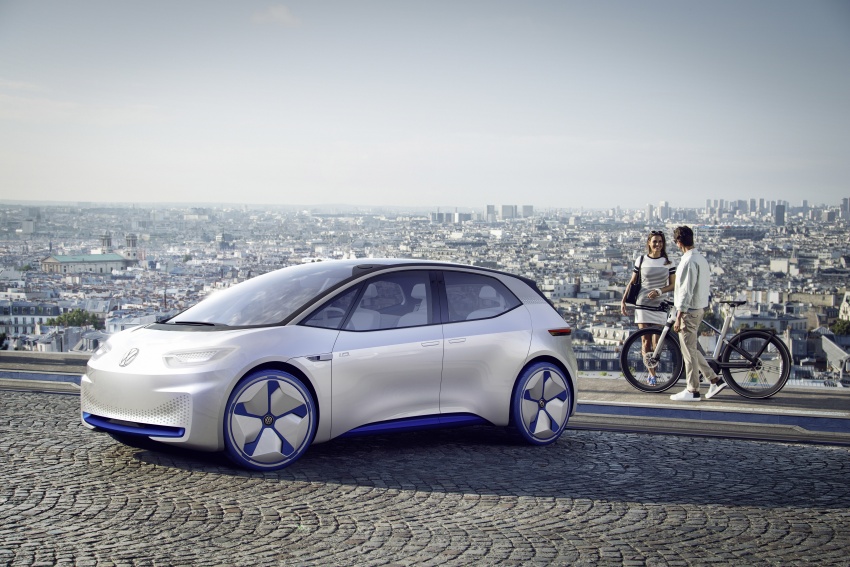 Volkswagen ID. concept previews new electric vehicle – 600 km range, on sale in 2020, autonomous in 2025 557212