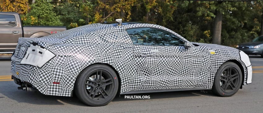 SPYSHOTS: Ford Mustang coupe facelift spotted 571503