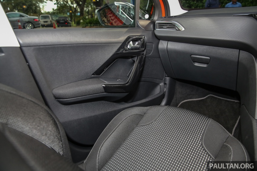 GALERI: Peugeot 208, 2008 facelift dipertontonkan 591689