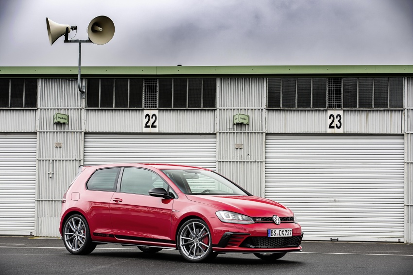 VIDEO: Volkswagen Golf GTI Clubsport S perbaharui rekodnya di Nurburgring –  7 minit 47.19 saat 589555