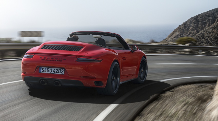 2017 Porsche 911 GTS models make official debut 600132
