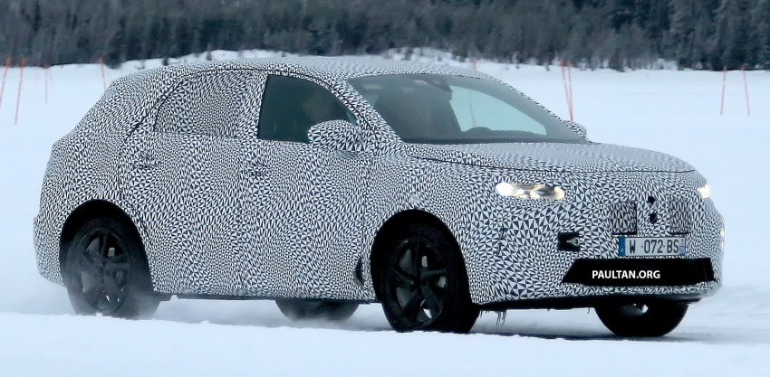 SPIED: DS7 seen undisguised; autonomous tech? 613946