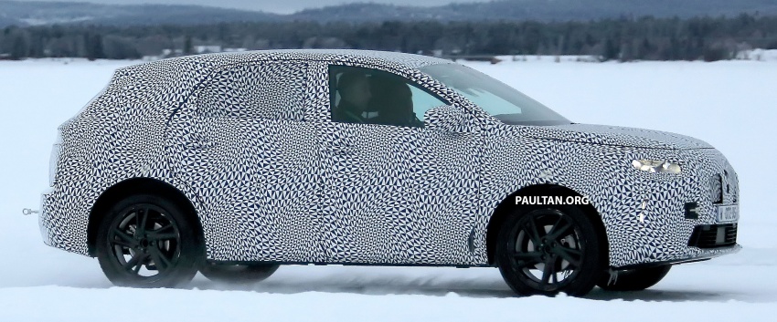 SPIED: DS7 seen undisguised; autonomous tech? 613948