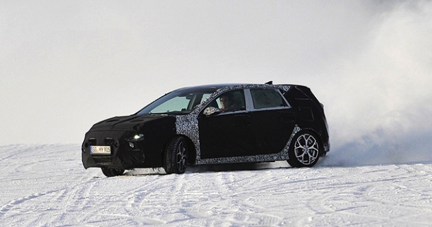 VIDEO: Hyundai i30 N – kereta prestasi pertama Hyundai diuji atas salji oleh Thierry Neuville; dipuji