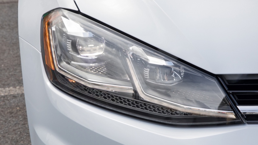 VW bakal pamer barisan Golf 2018 di New York 643344