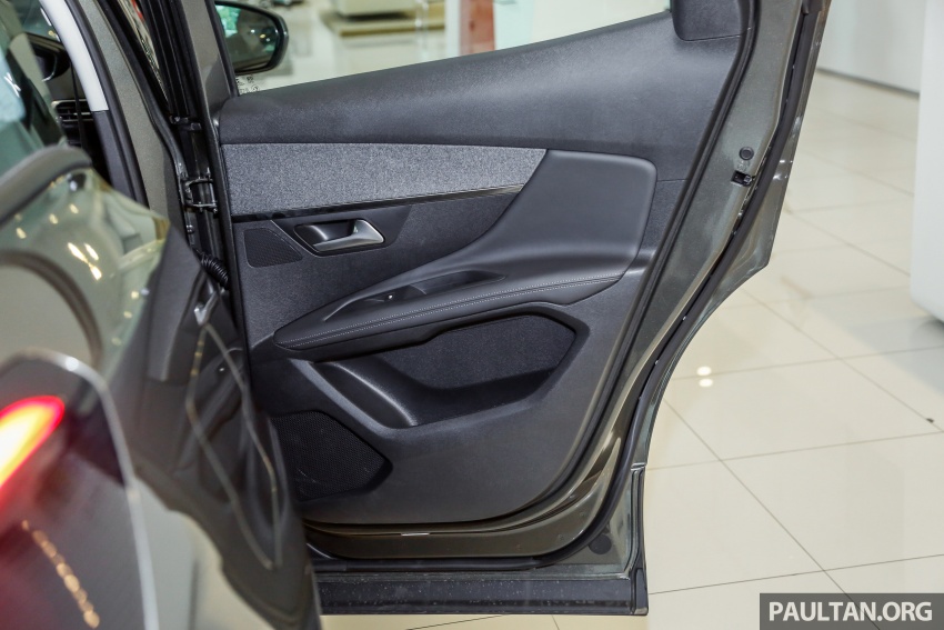 FIRST LOOK: 2017 Peugeot 3008 SUV walk-around 699137