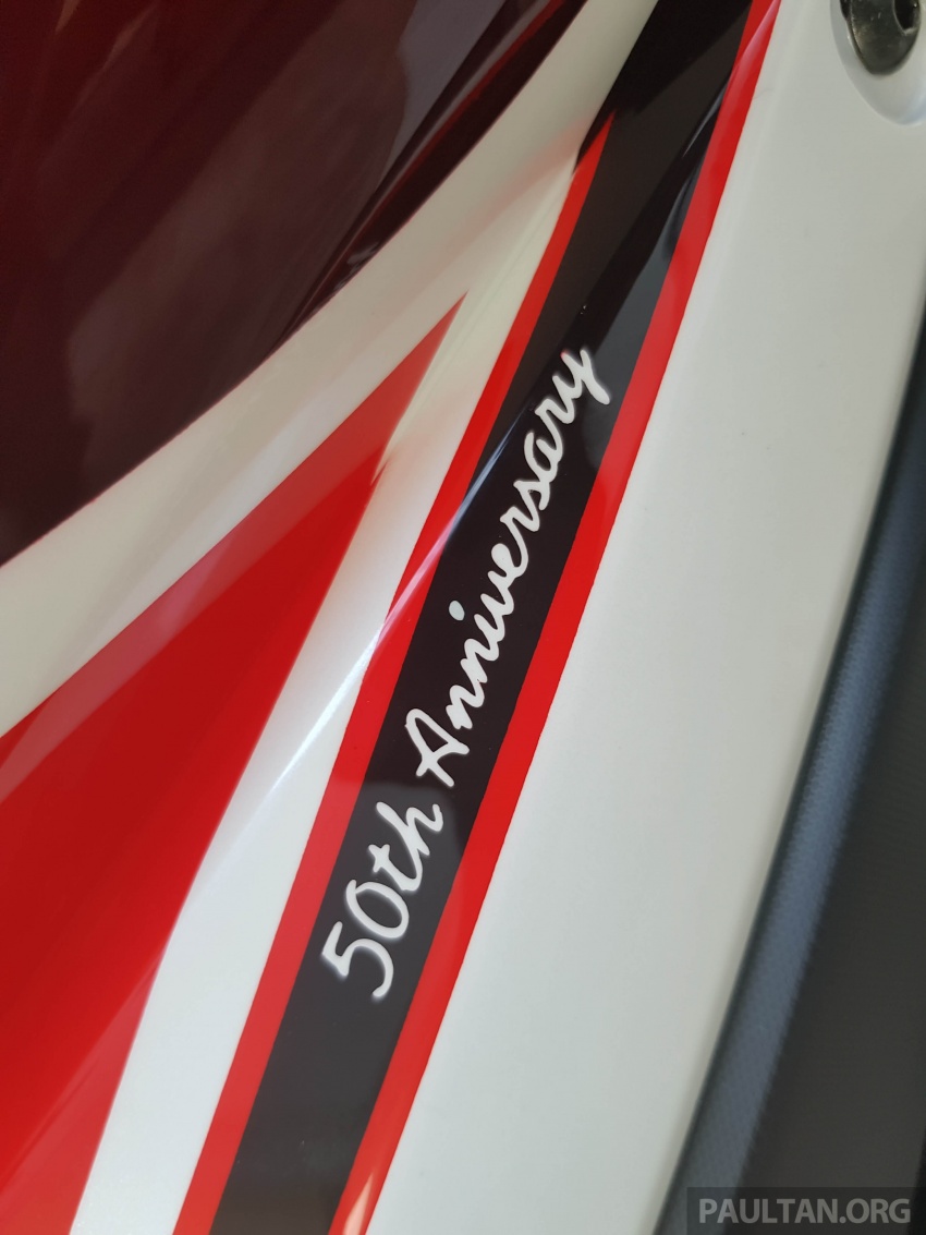 Yamaha NVX 155 dengan grafik istimewa oleh HLYM 702817