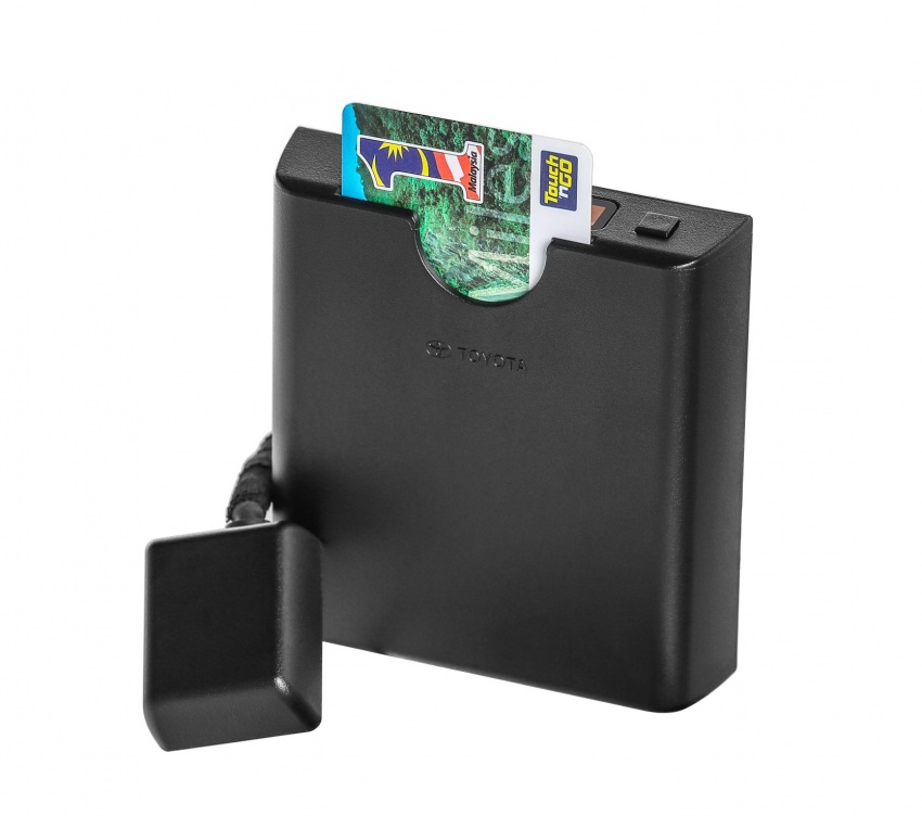 UMW Toyota introduces accessories for Hilux, Sienta – custom integrated Smart Tag unit for all models 701883