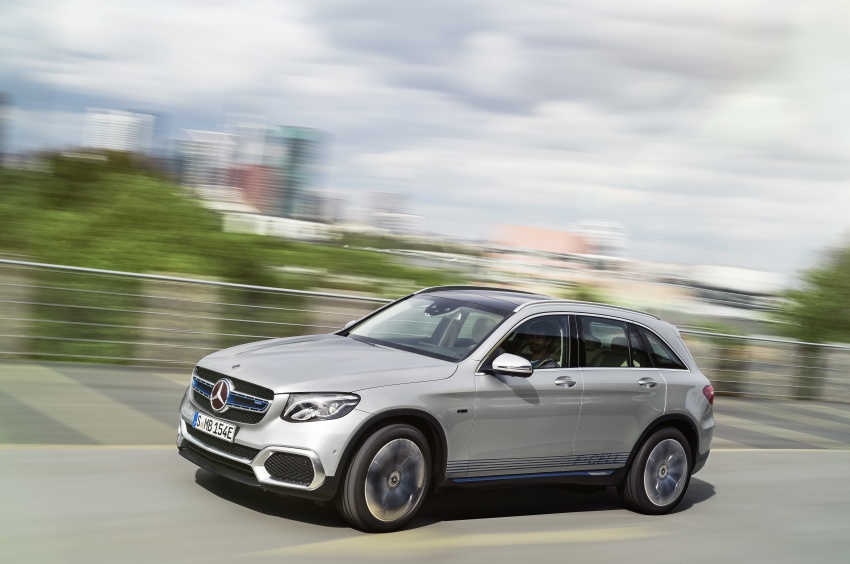 Mercedes-Benz GLC F-Cell revealed in pre-production form at Frankfurt show – two electric energy sources 710382