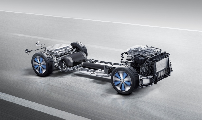 Mercedes-Benz GLC F-Cell revealed in pre-production form at Frankfurt show – two electric energy sources 710393