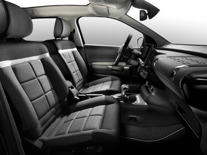2018 Citroen C4 Cactus receives hydraulic suspension 730000