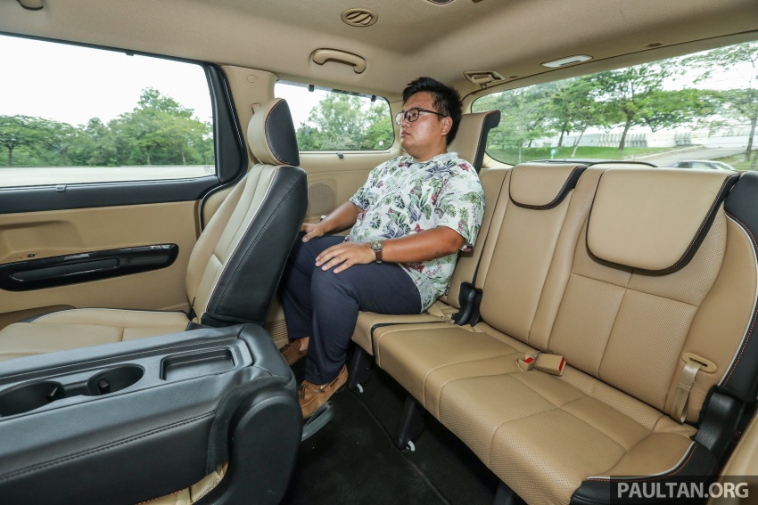 FIRST DRIVE: Kia Grand Carnival 2.2D video review 732845