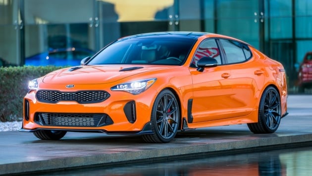 Modified Kia Stinger GT pair makes SEMA 2017 debut