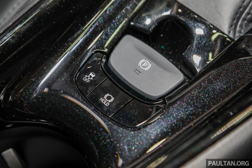 Toyota C-HR spesifikasi Malaysia dipertonton – enjin 1.8 liter NA 141 PS, sedikit perubahan pada ciri-ciri 735215