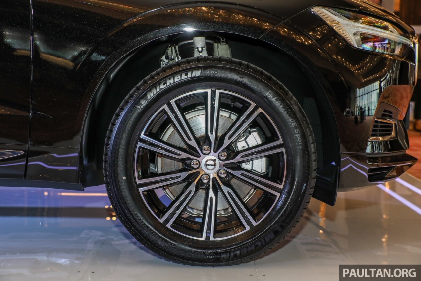 Volvo XC60 2018 dilancarkan di Malaysia – varian CKD dari RM299k, varian CBU tunggal pada harga RM374k 766299