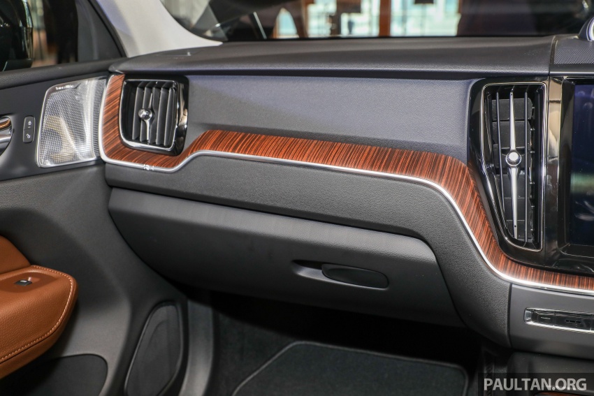Volvo XC60 2018 dilancarkan di Malaysia – varian CKD dari RM299k, varian CBU tunggal pada harga RM374k 766341