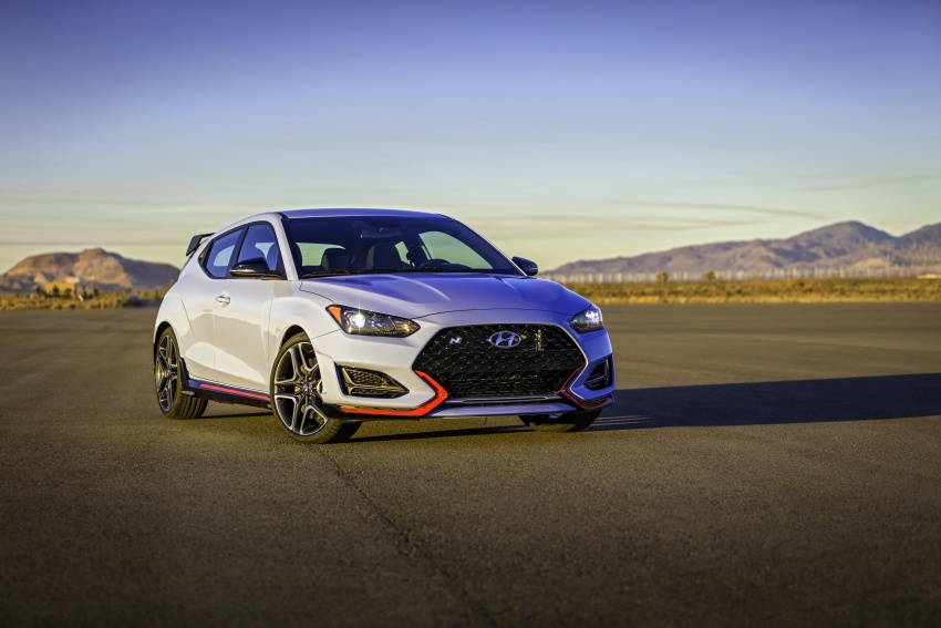 2019 Hyundai Veloster debuts at Detroit Auto Show – new N performance model joins the range with 275 hp 762904