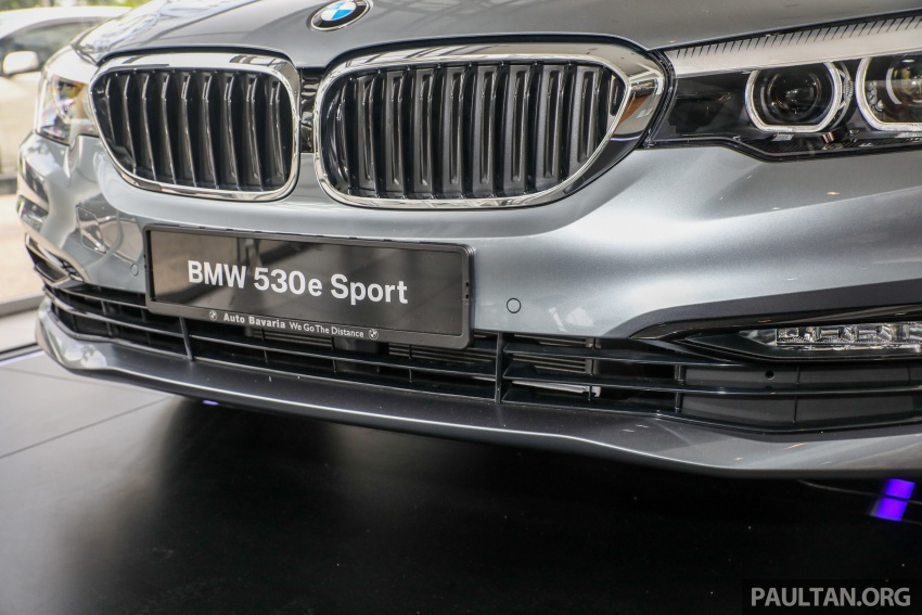 GALLERY: BMW 530e iPerformance plug-in vs 530i 769783