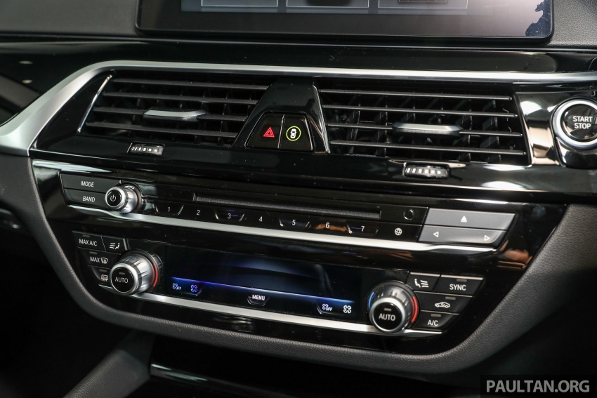 GALLERY: BMW 530e iPerformance plug-in vs 530i 769801