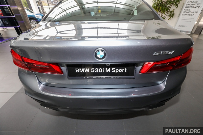 GALLERY: BMW 530e iPerformance plug-in vs 530i 769829