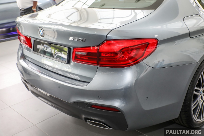 GALLERY: BMW 530e iPerformance plug-in vs 530i 769830