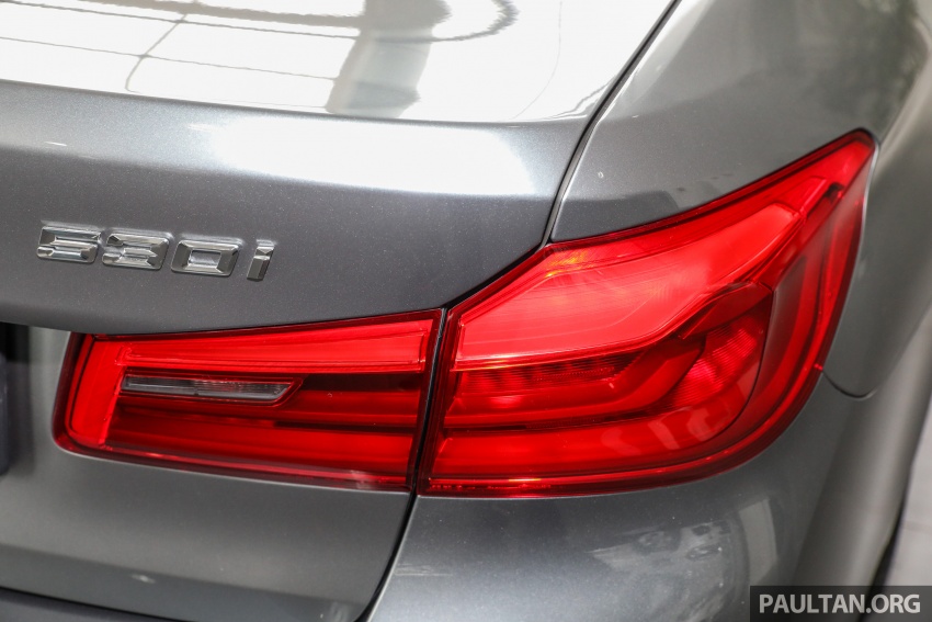 GALLERY: BMW 530e iPerformance plug-in vs 530i 769831