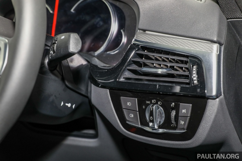 GALLERY: BMW 530e iPerformance plug-in vs 530i 769846
