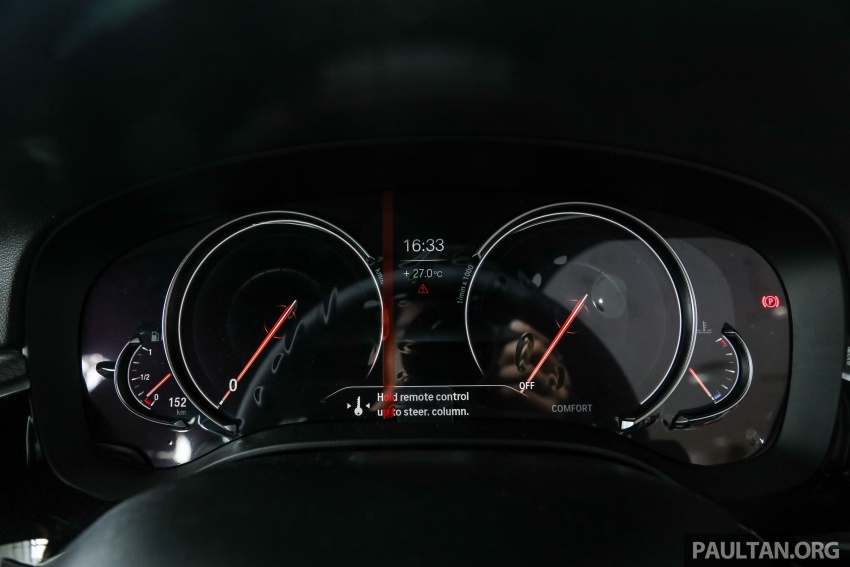 GALLERY: BMW 530e iPerformance plug-in vs 530i 769838
