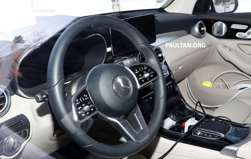 SPYSHOTS: Mercedes-Benz GLC facelift interior seen 766644