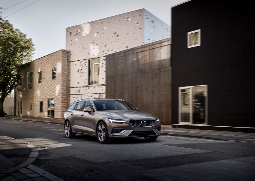 2018 Volvo V60 unveiled – new T6 Twin Engine PHEV 781411