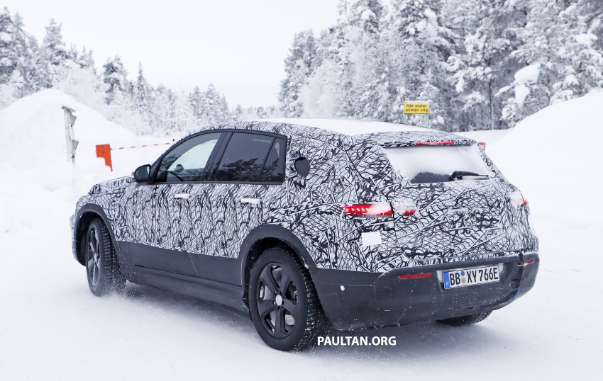 SPYSHOTS: Mercedes-Benz EQ C seen testing again 777617