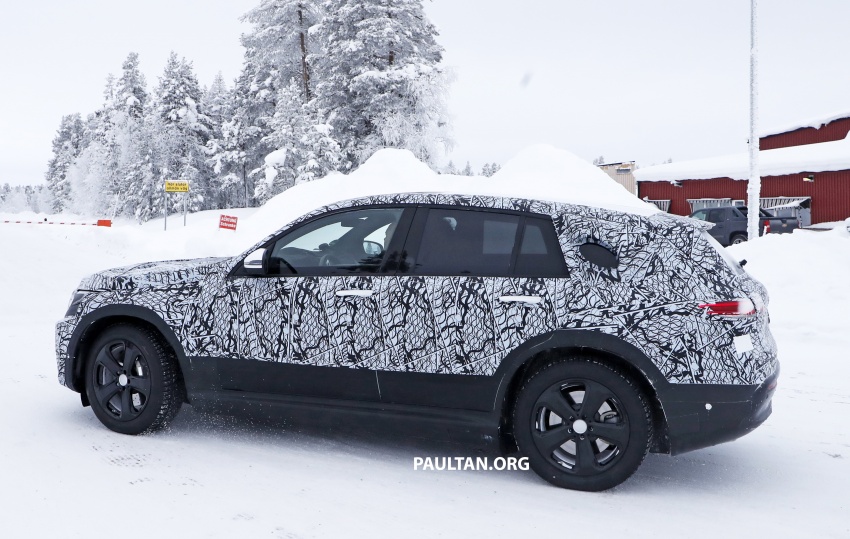 SPYSHOTS: Mercedes-Benz EQ C seen testing again 777615