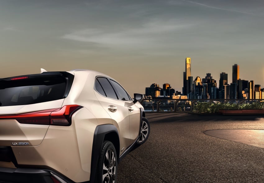 2019 Lexus UX SUV – slots under NX, 2.0 NA, hybrid 790164