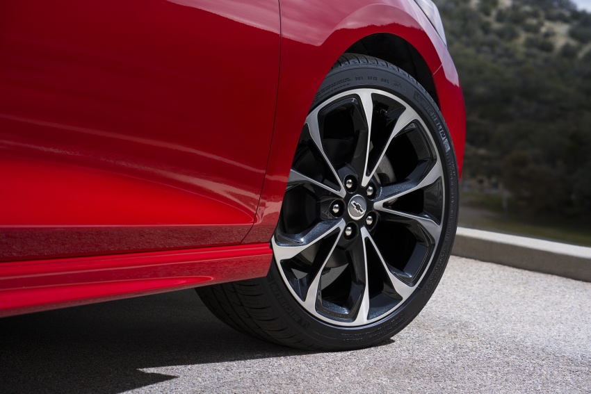2019 Chevy Cruze makes its debut for North America 805181