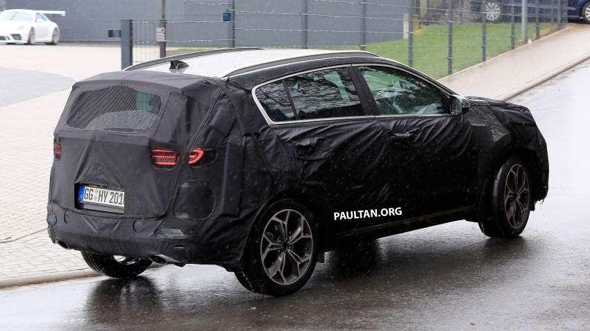 SPIED: Kia Sportage facelift seen near the Nurburgring 807792